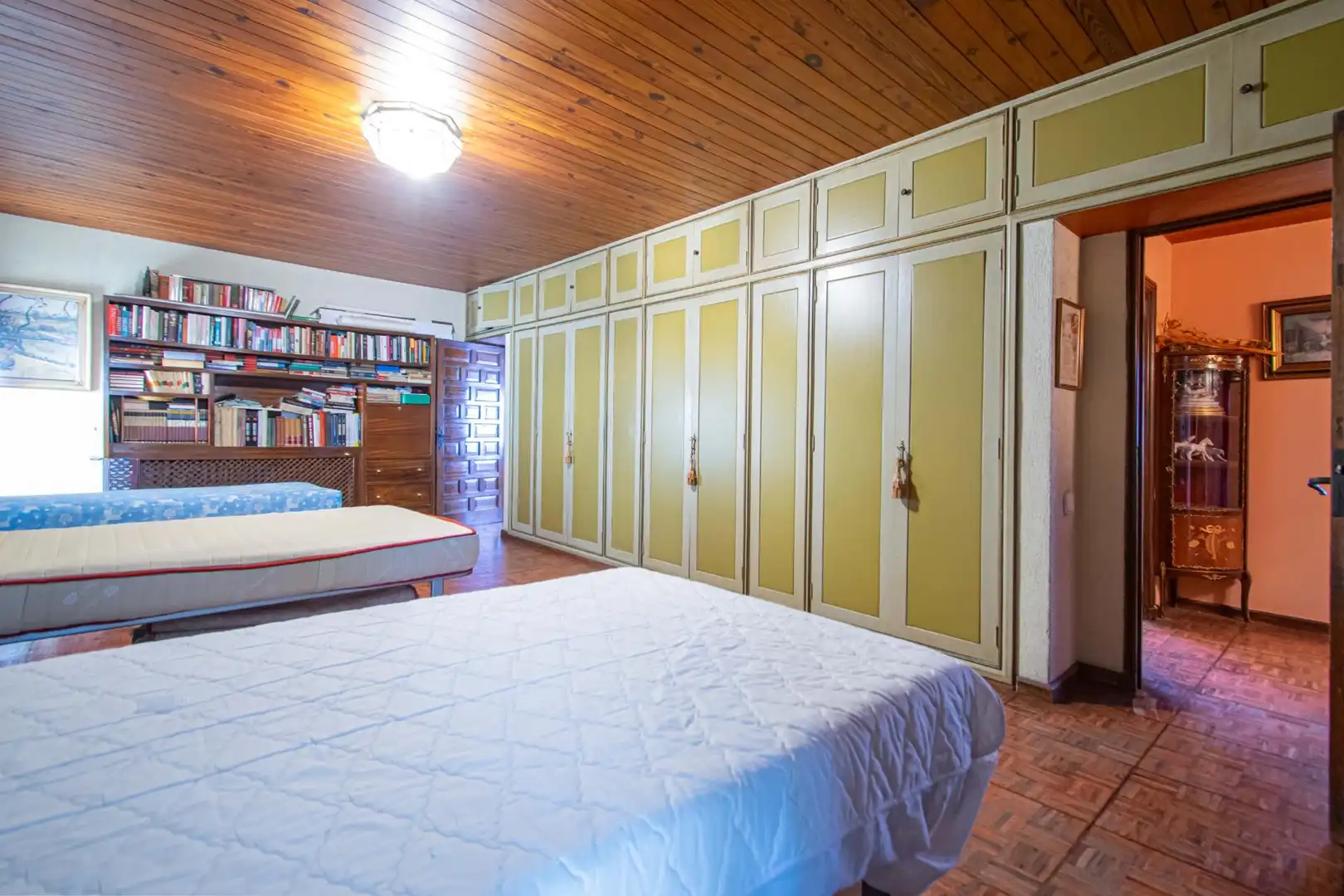 Schlafzimmer von Dachboden zum Verkauf in Sevilla mit Terrasse