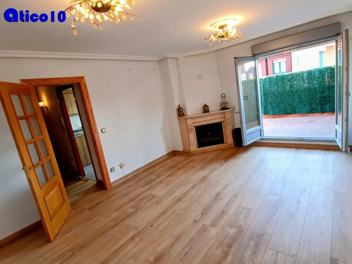Living room of Attic for sale in Oviedo   with Heating, Parquet flooring and Terrace