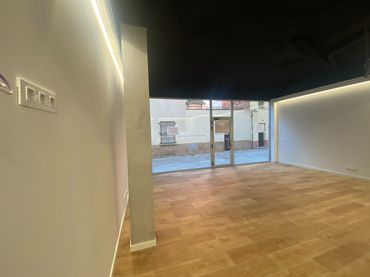 Local comercial en venda a Eixample Sud – Migdia