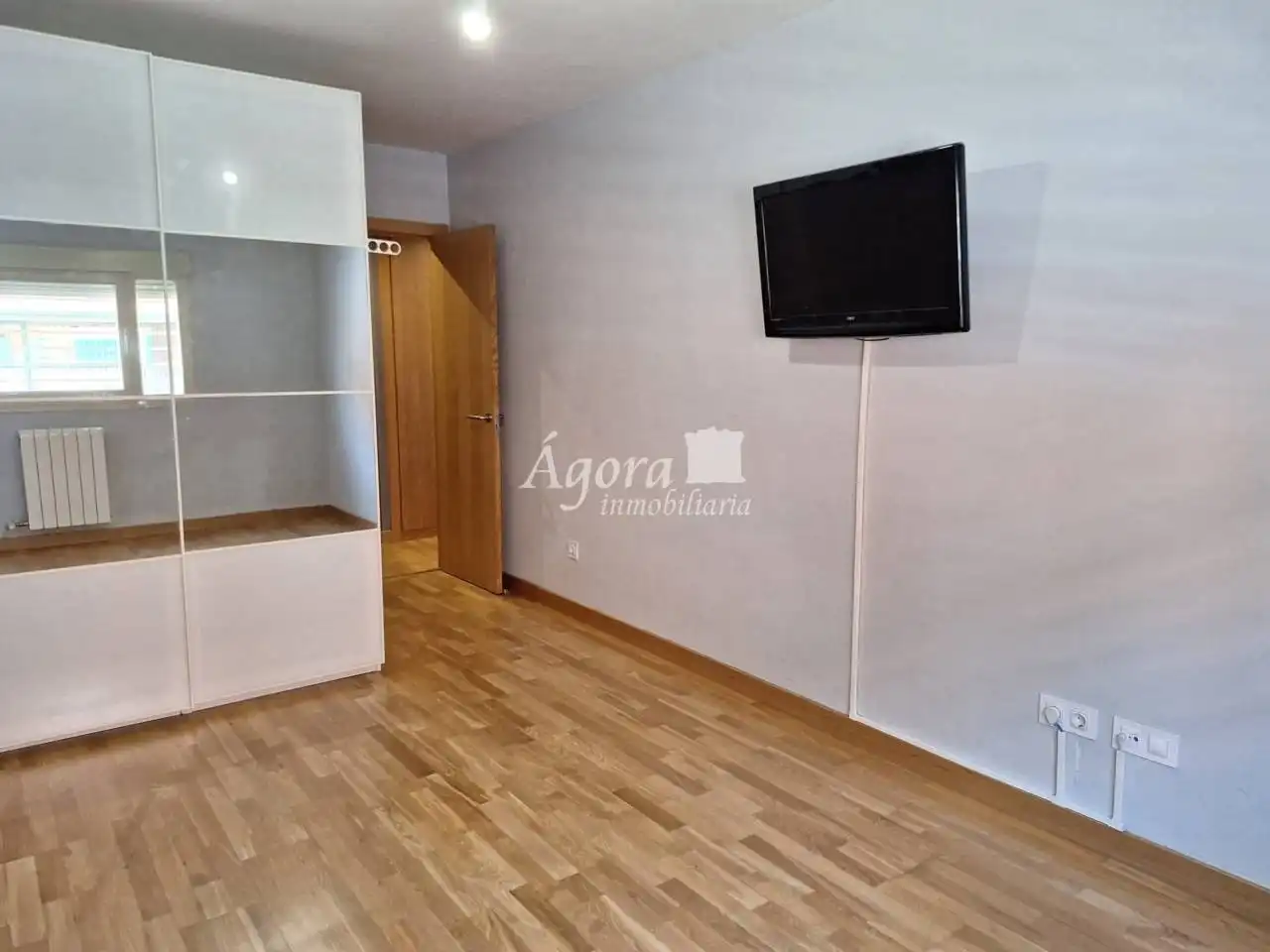 Schlafzimmer von Wohnung zum Verkauf in Valladolid mit Heizung, Parkett und Abstellraum