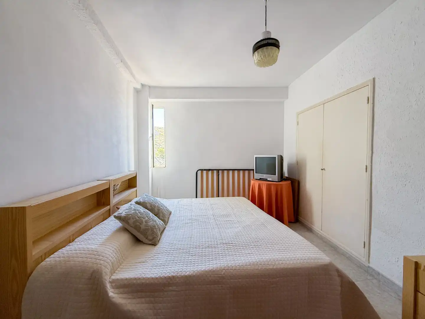 Habitación de Apartamento en venta en Águilas con Amueblado y Balcón
