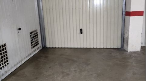 Garaje cerrado con ascensor en el edificio, imatge 3