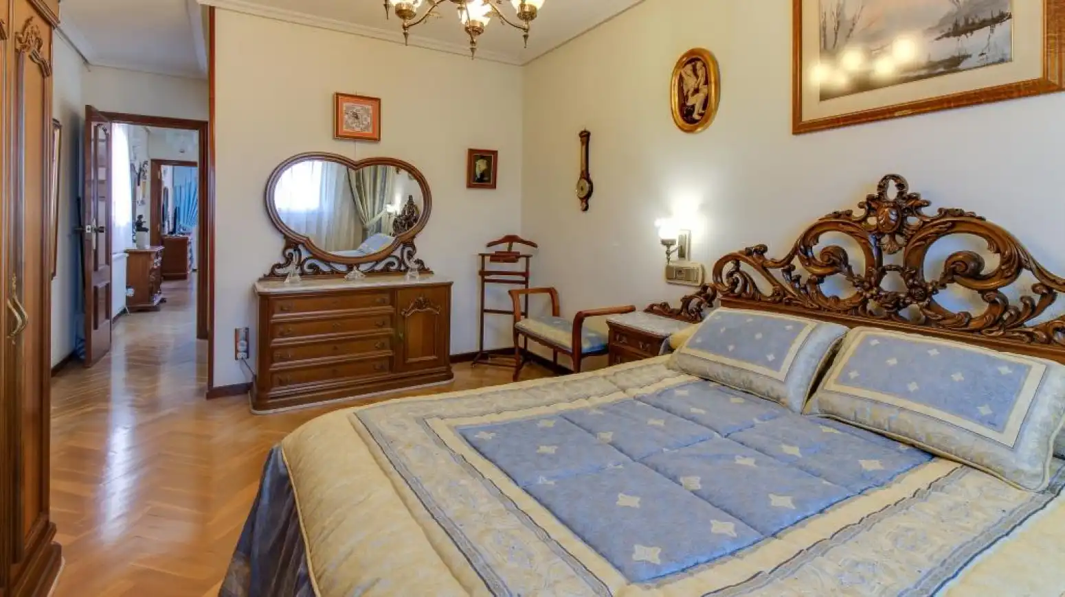 Schlafzimmer von Einfamilien-Reihenhaus zum Verkauf in Salamanca mit Heizung, Privatgarten und Parkett