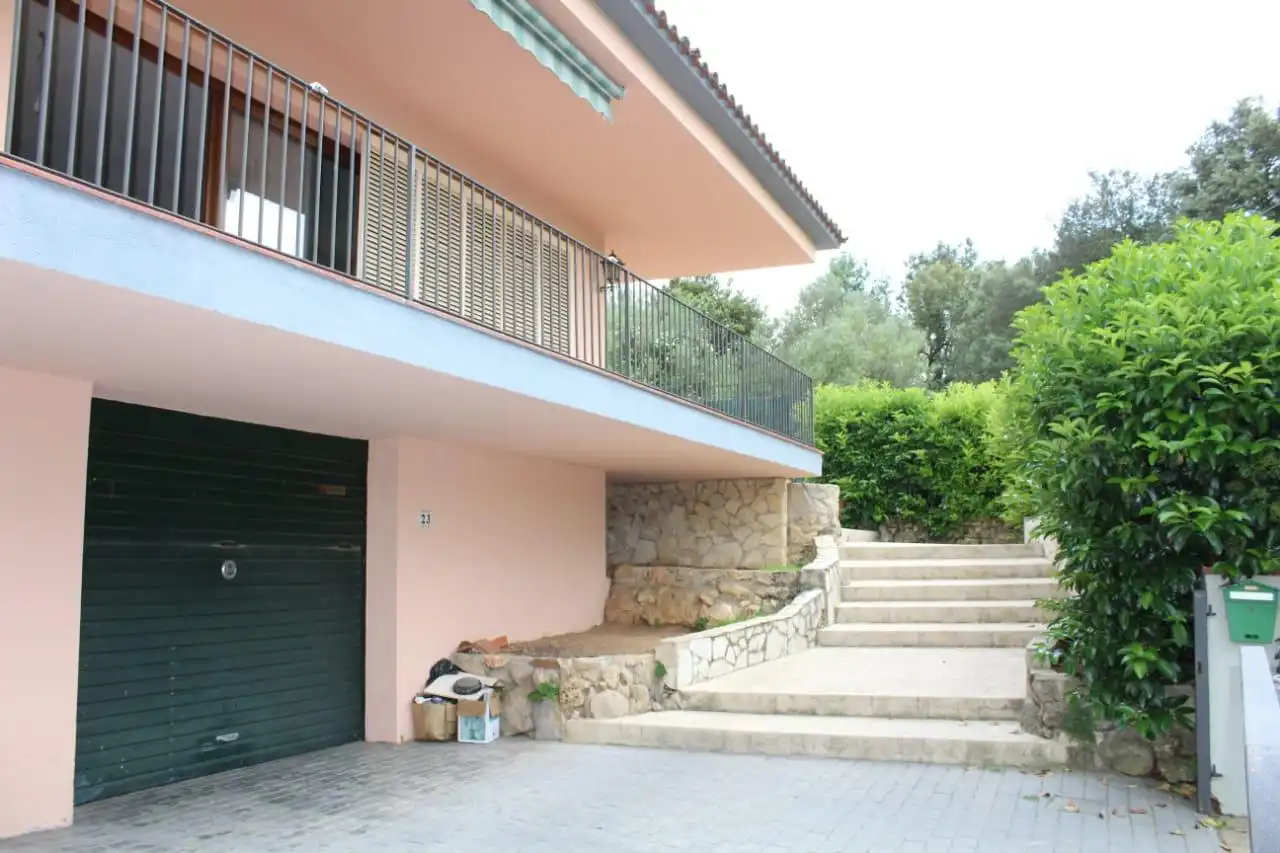 Vista exterior de Casa o chalet en venta en Quart con Calefacción, Jardín privado y Piscina