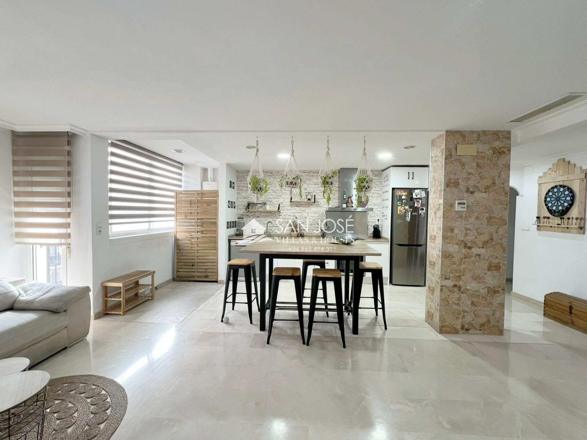 Kitchen of Flat for sale in Elche / Elx  with Air Conditioner and Storage room