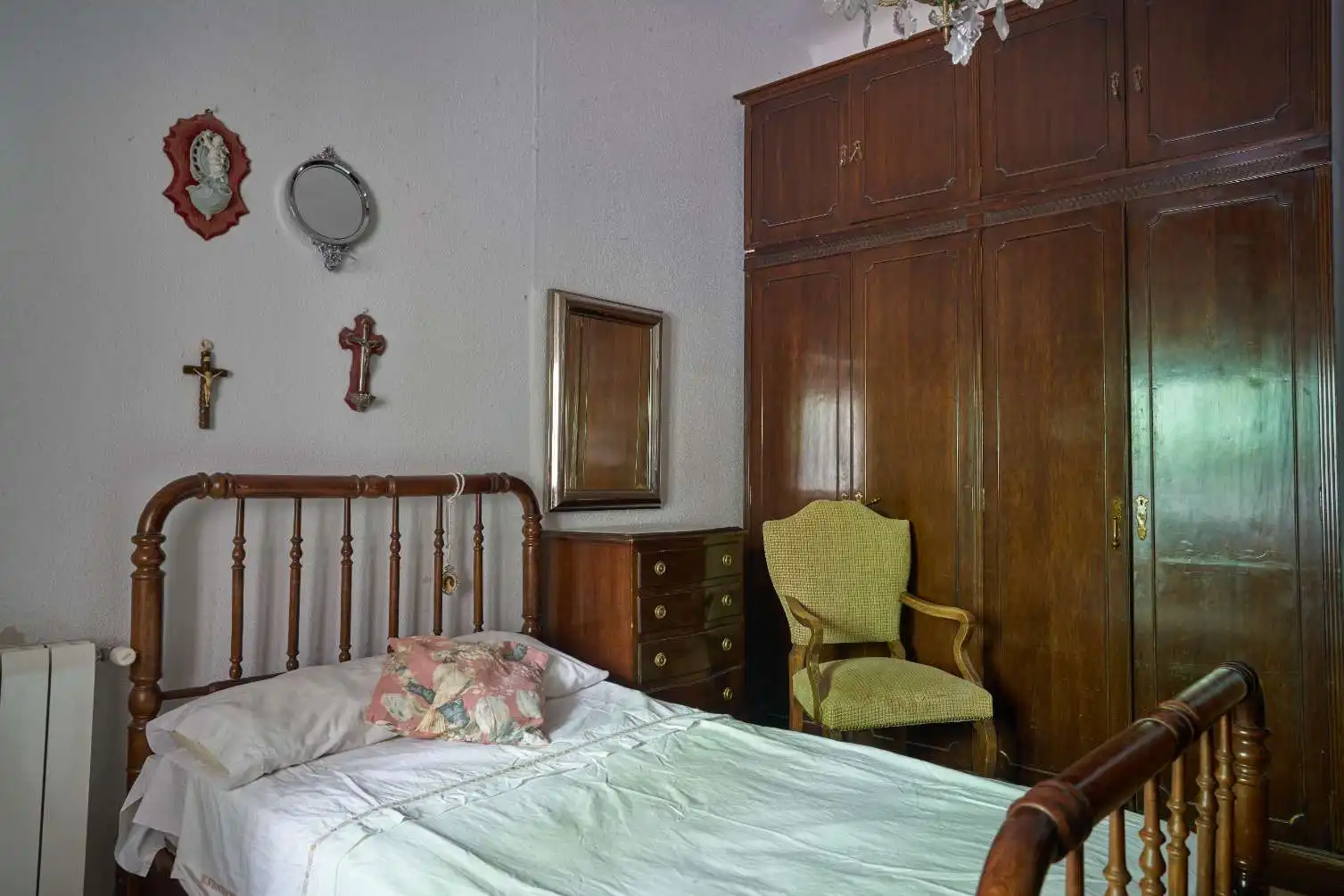 Bedroom of Detached homes for sale in Valdetorres de Jarama  with Private garden, Terrace and Swimming Pool