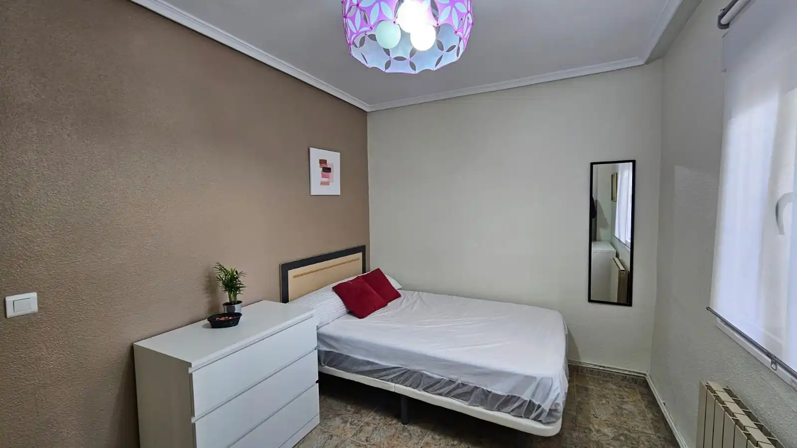 Habitación de Piso en venta en Valladolid Capital con Calefacción y Amueblado