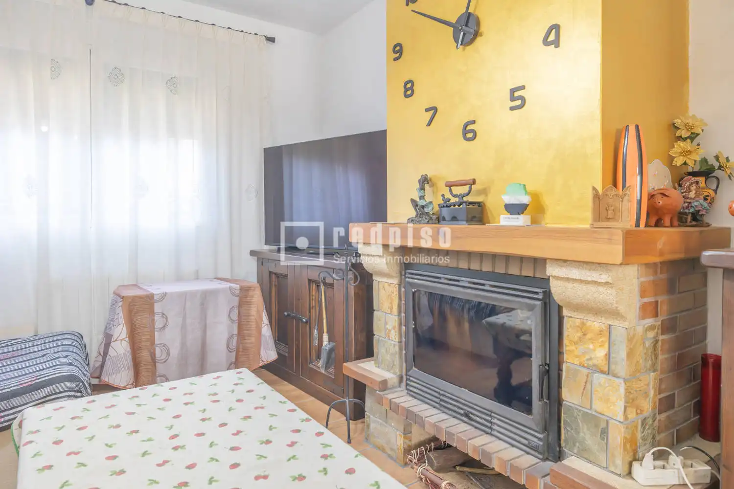Sala d'estar de Casa o xalet en venda en Aldea del Fresno amb Aire condicionat, Calefacció i Terrassa