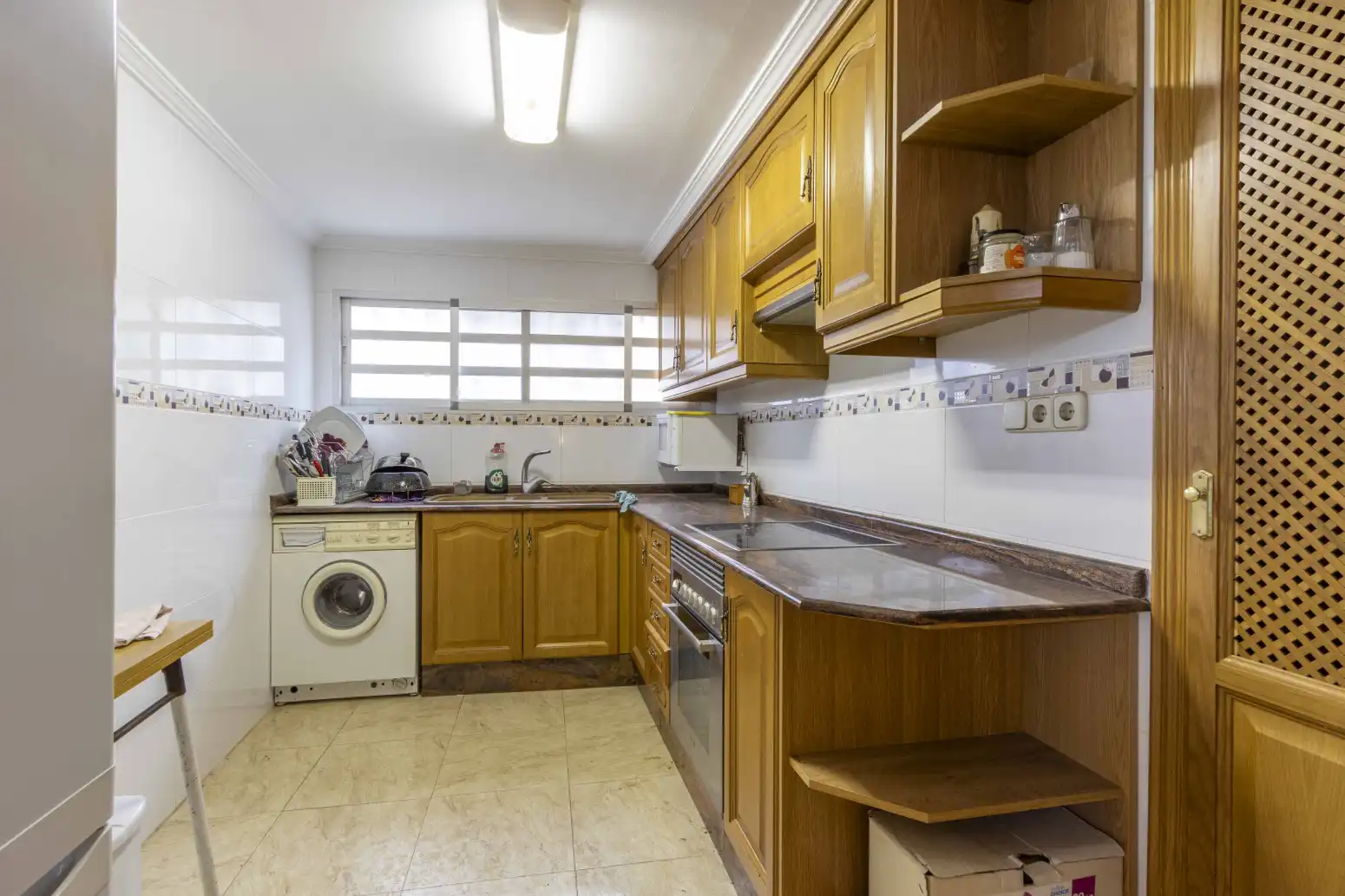 Cocina de Casa o chalet en venta en Calles con Jardín privado, Terraza y Piscina