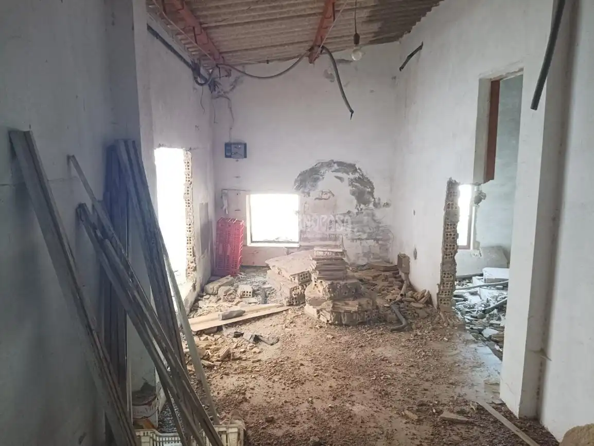 Casa adosada en venda en Arahal amb Balcó