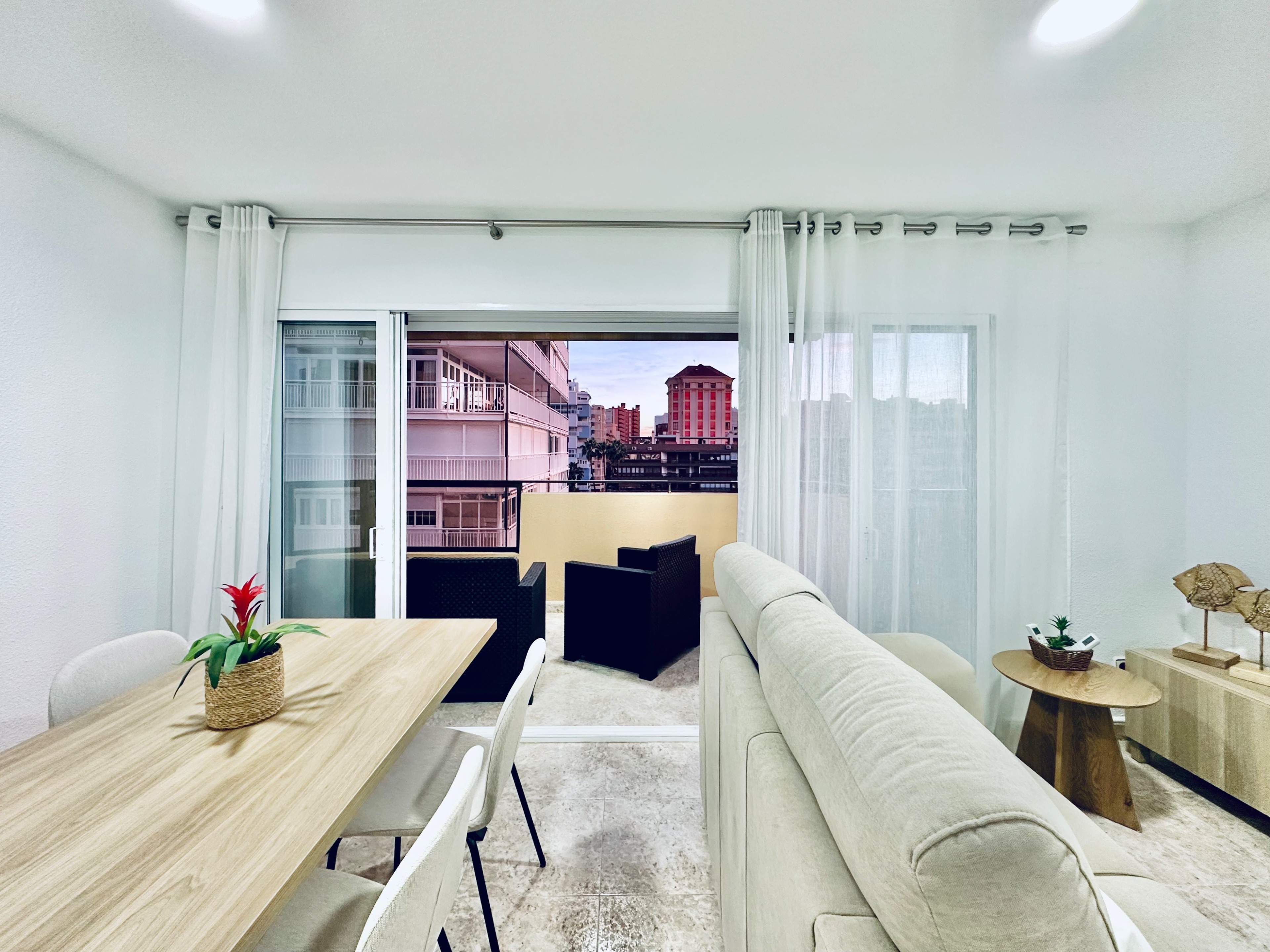 Living room of Flat to rent in Alicante / Alacant  with Air Conditioner, Heating and Private garden