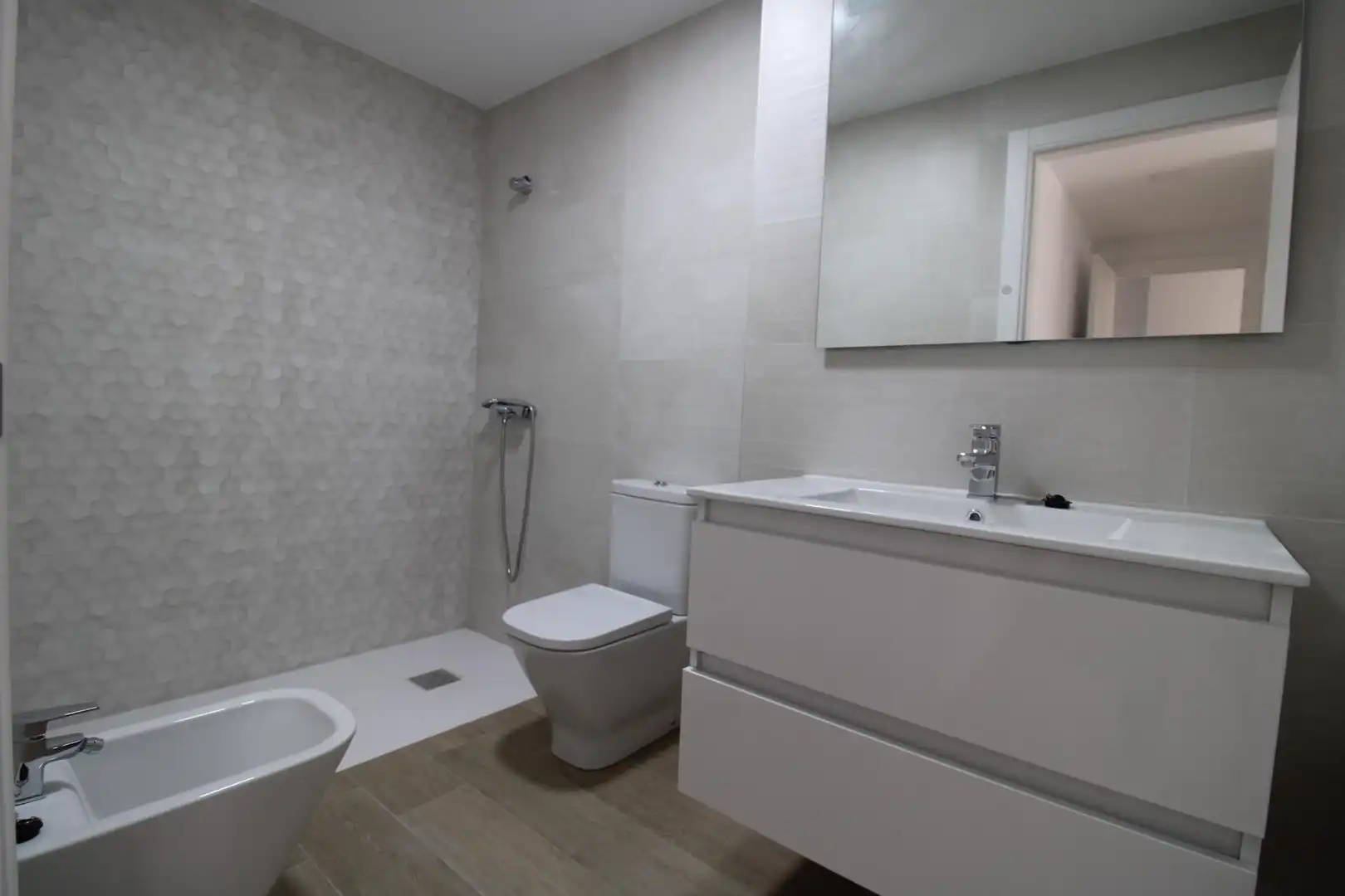 Badezimmer von Wohnung zur Miete in Murcia mit Klimaanlage, Heizung und Möbliert