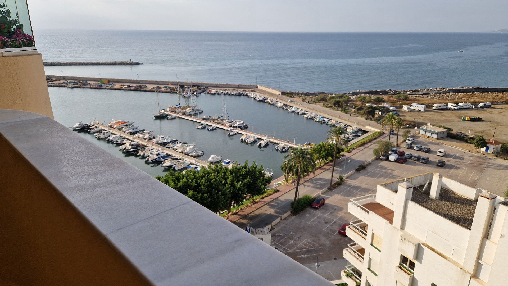 Aparcament de Apartament en venda en Estepona amb Terrassa, Piscina i Piscina comunitària