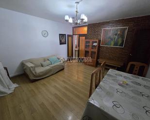 Living room of Flat for sale in  Madrid Capital  with Heating and Terrace