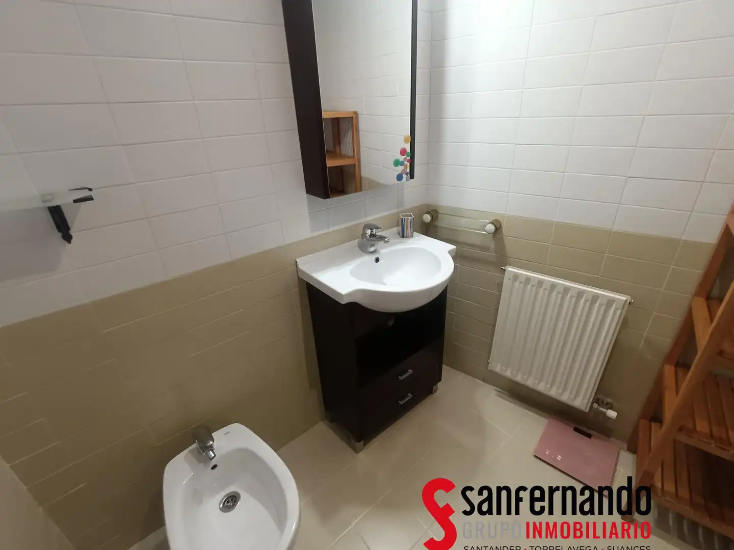 Badezimmer von Wohnung zur Miete in Camargo mit Heizung, Parkett und Abstellraum