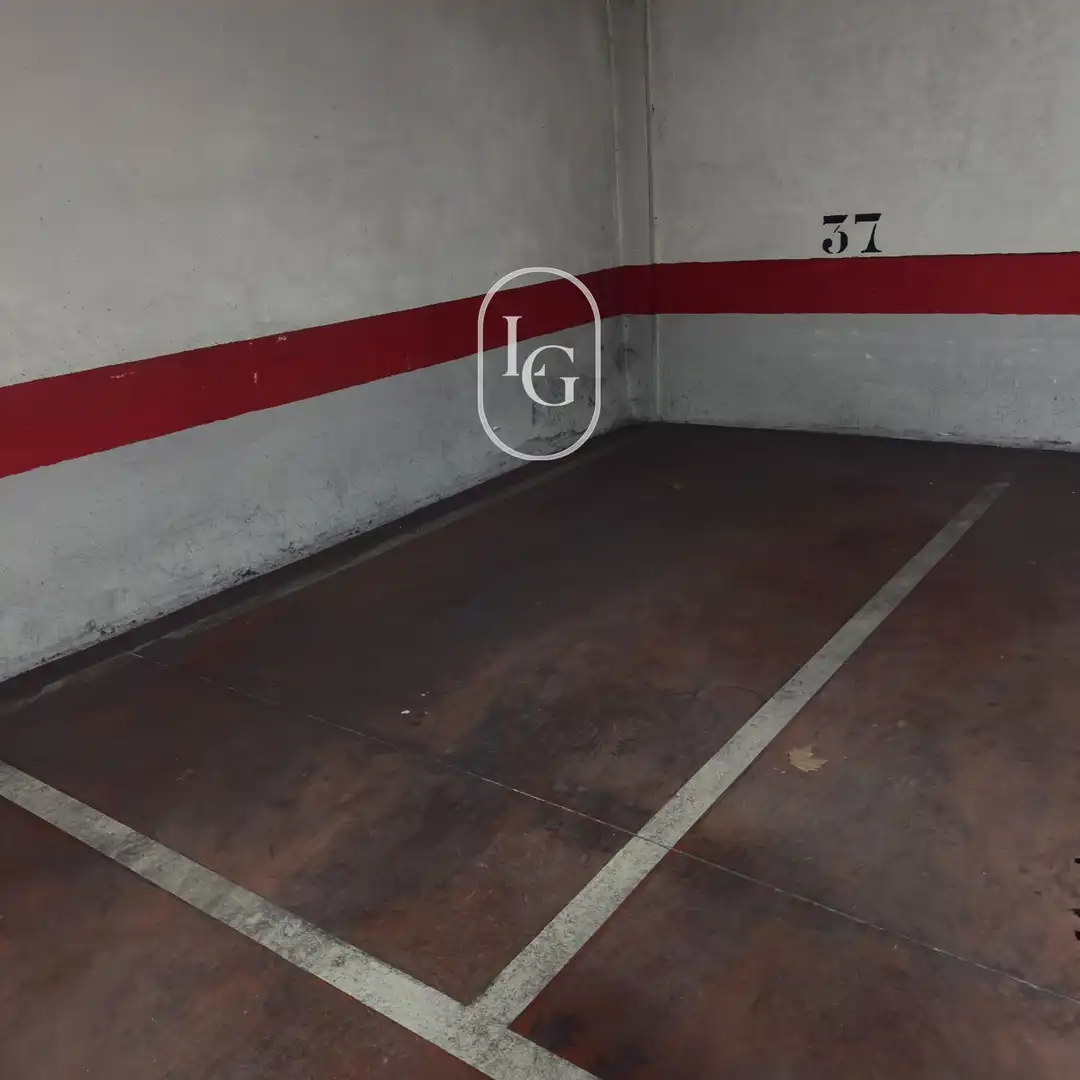 Parking de Garaje en venta en Madrid con Alarma