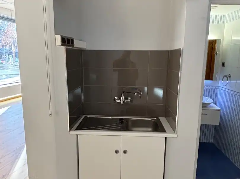 Kitchen of Commercial properties for rent in Zaragoza  with Air Conditioner, Heating and Parquet flooring