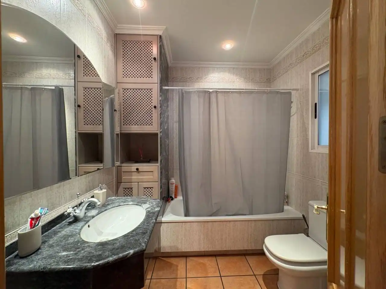 Bathroom of Flat for sale in Castalla  with Air Conditioner, Storage room and Furnished