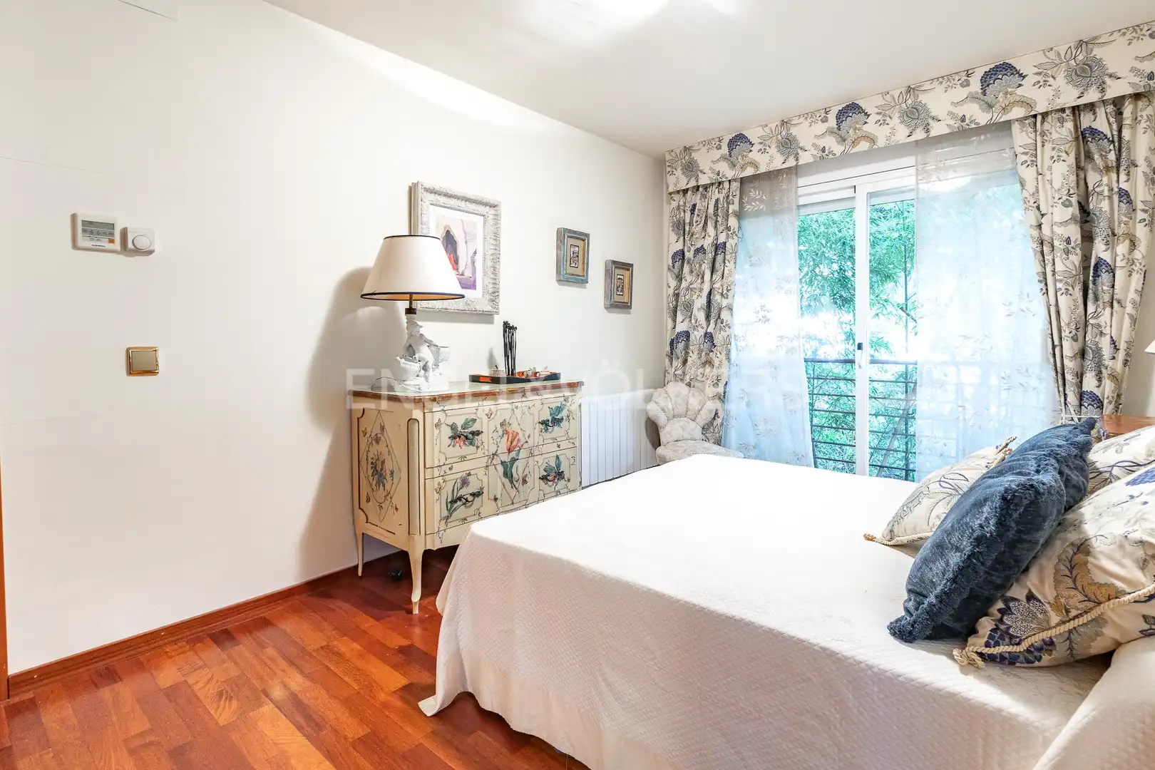 Dormitori de Casa o xalet en venda en Cabrils amb Aire condicionat, Calefacció i Jardí privat