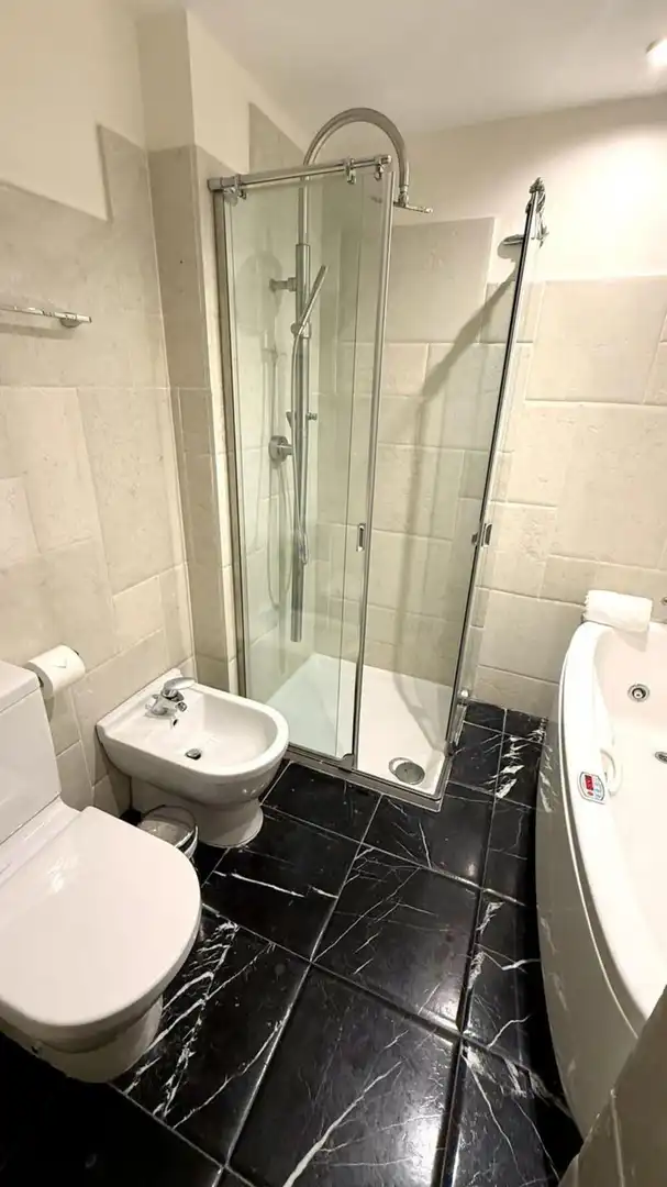 Bathroom of Apartments for rent in Marbella  with Air Conditioner, Terrace and Swimming Pool