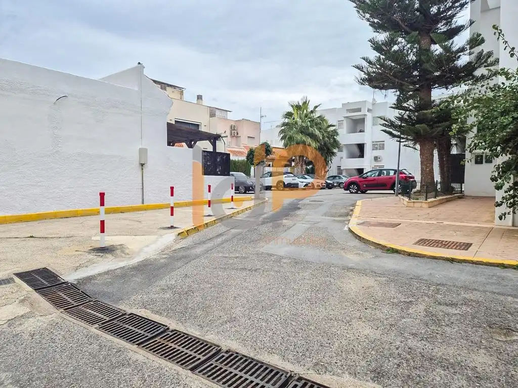 Parkplatz von Garage zum Verkauf in Vera