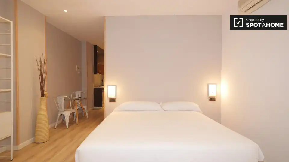 Flat to rent in Ciutat Vella, imagen 3