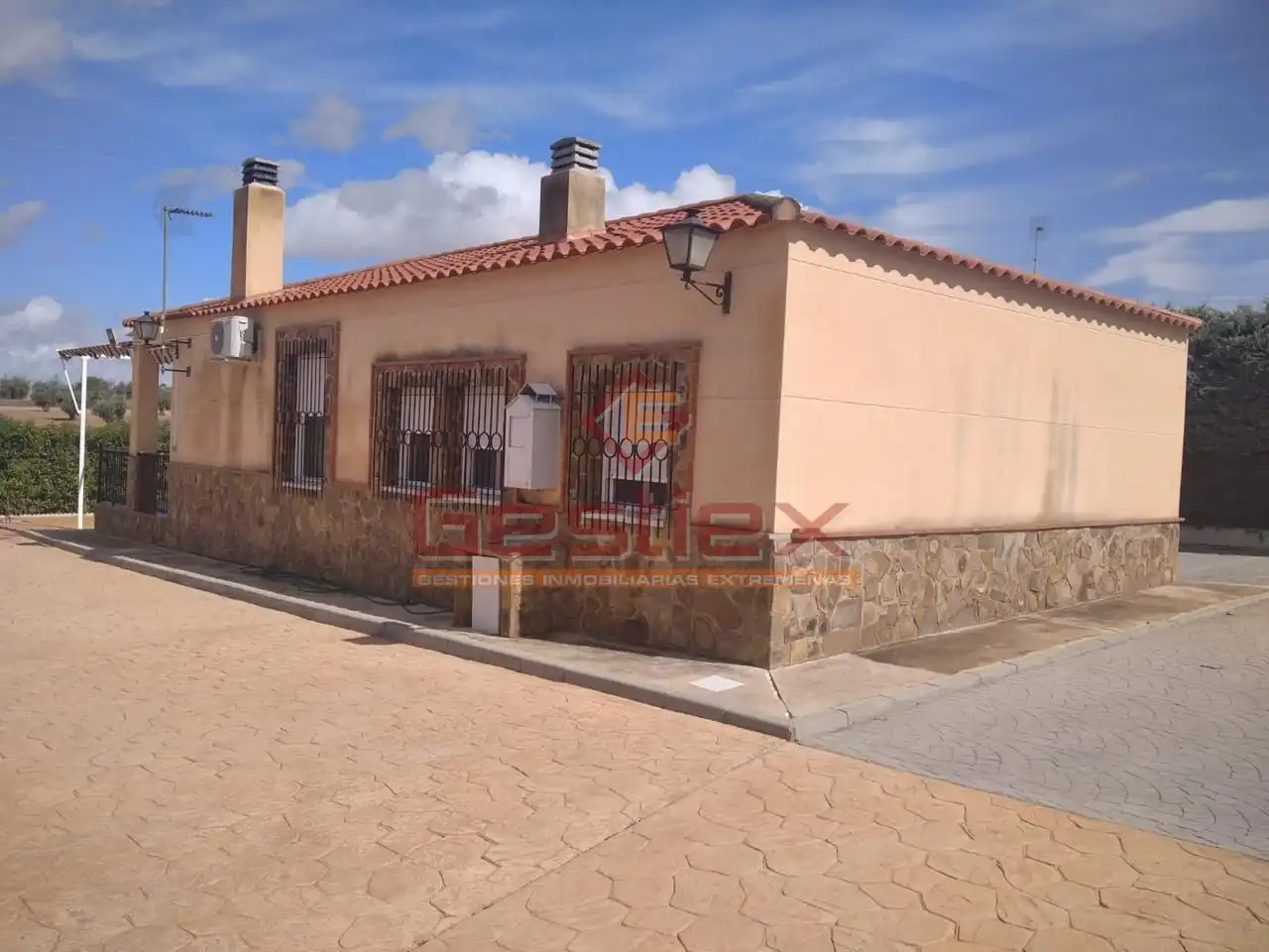 Außenansicht von Haus oder Chalet zum Verkauf in Almendralejo