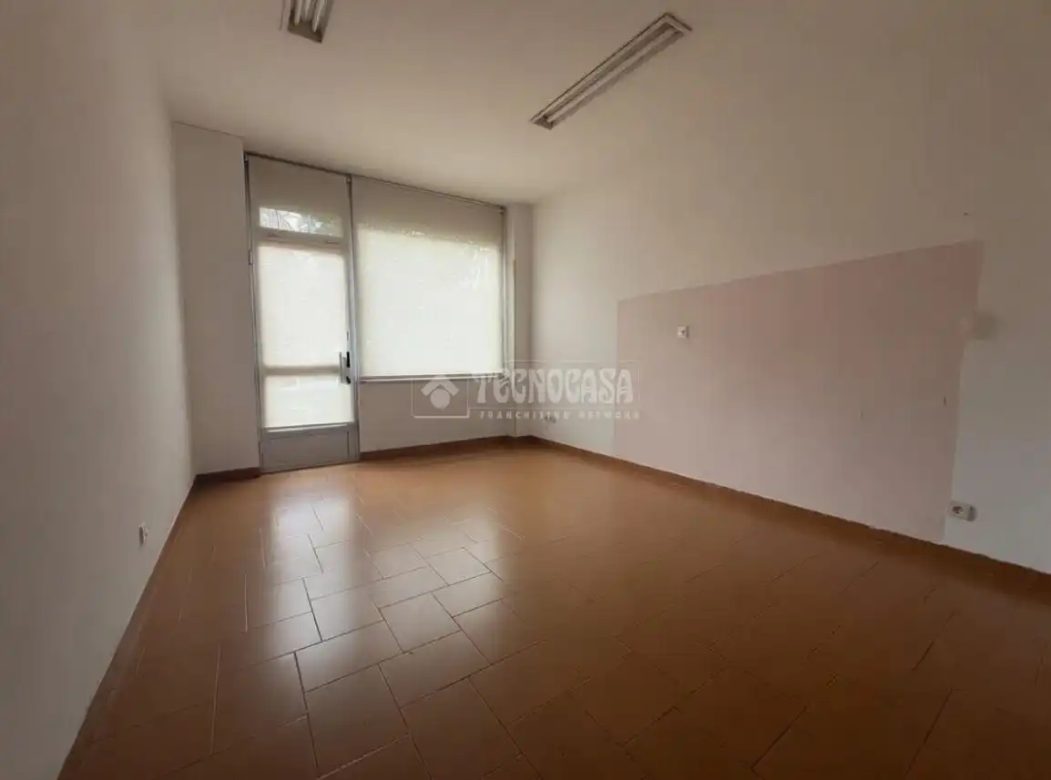 Local comercial en venda a C. Carril del Conde, imagen 3