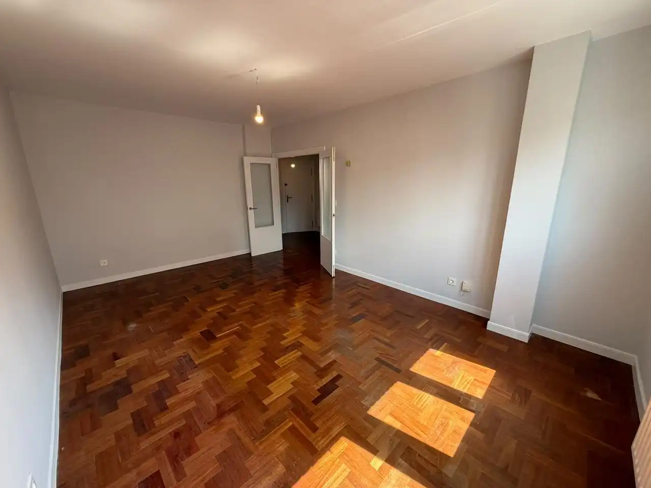 Habitación de Piso en venta en Castro-Urdiales con Calefacción, Parquet y Balcón