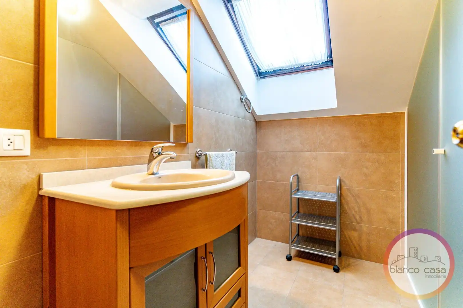 Bathroom of Flat for sale in Carballo  with Heating and Alarm