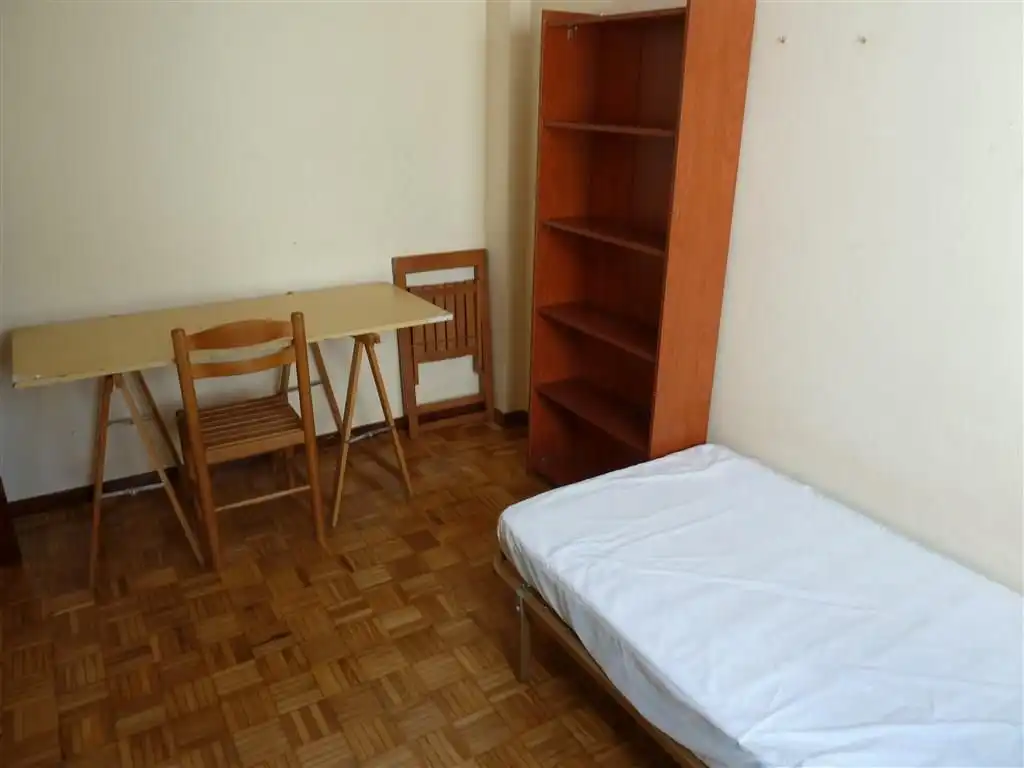 Flat for rent in Calle Río Ega, Azpilañaga