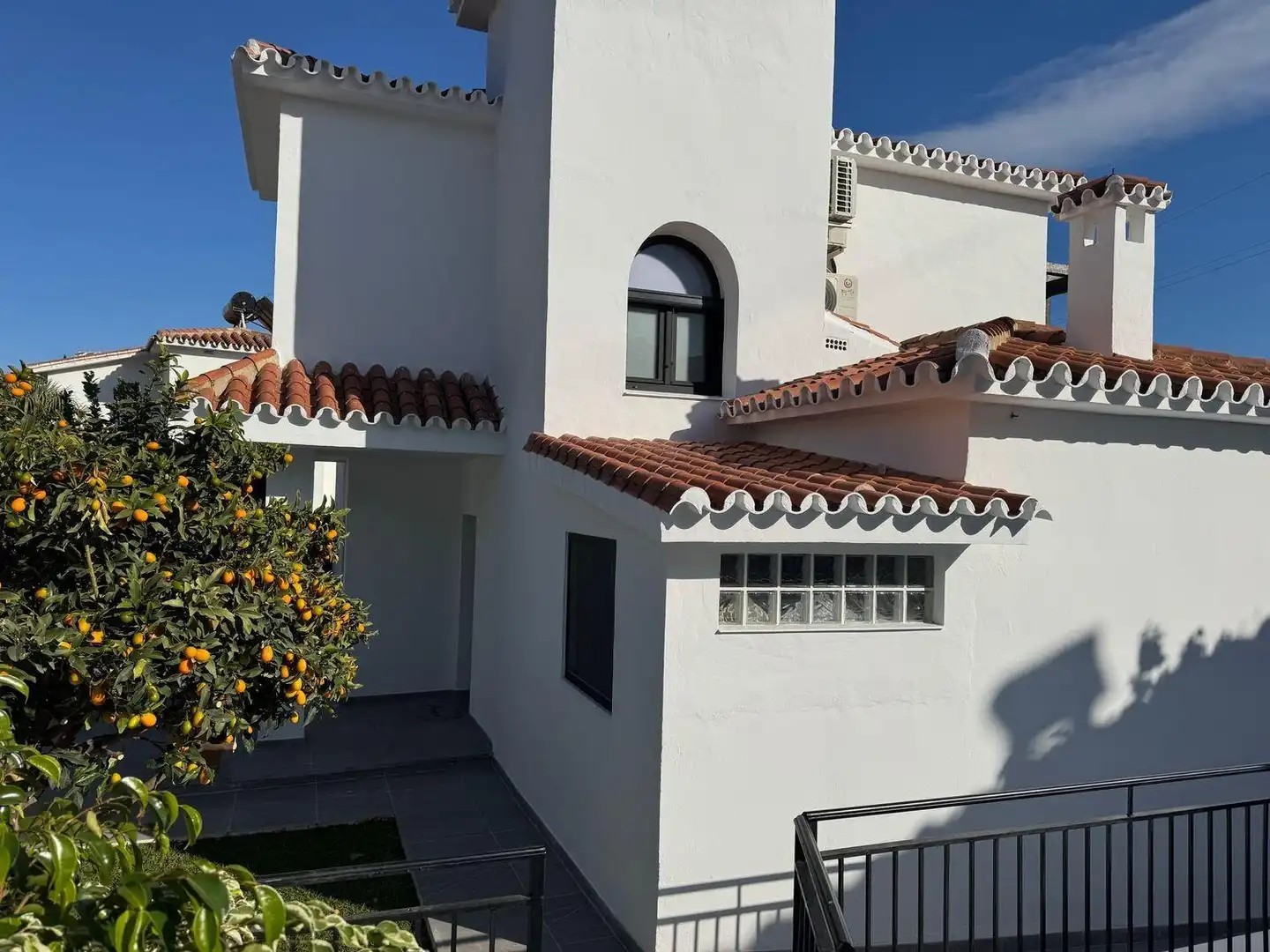 Chalet con terraza en venta en Calle Eduardo Marquina La Cala del Moral, imagen 2