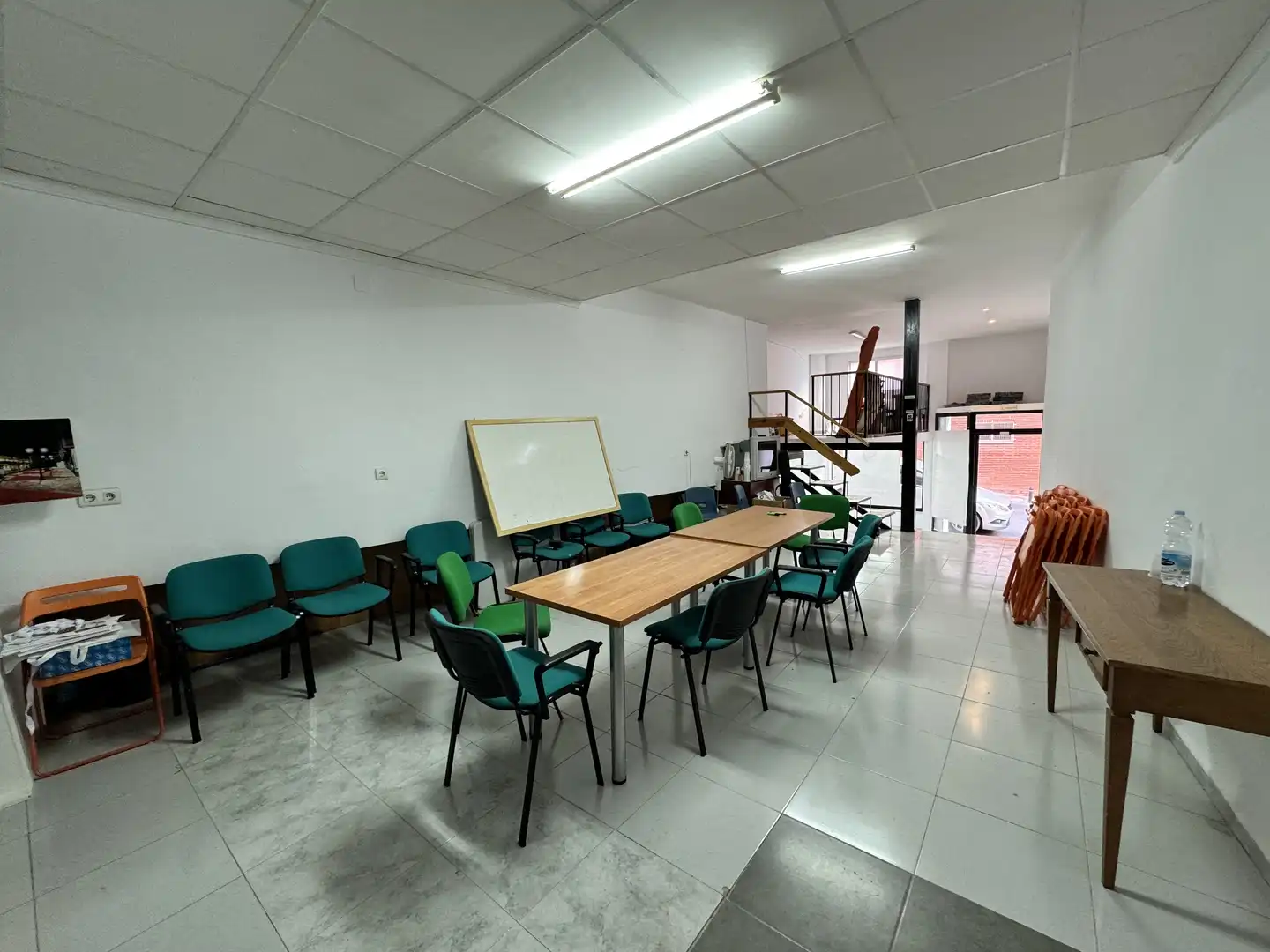 Local comercial en venta en Avenida Libertad 17, imagen 2