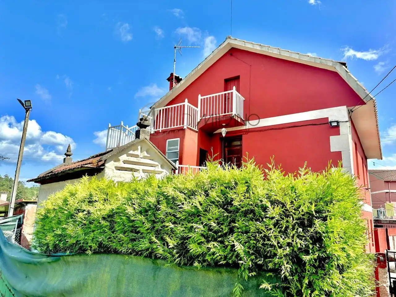 Vista exterior de Casa o chalet en venta en Vigo  con Calefacción, Jardín privado y Trastero