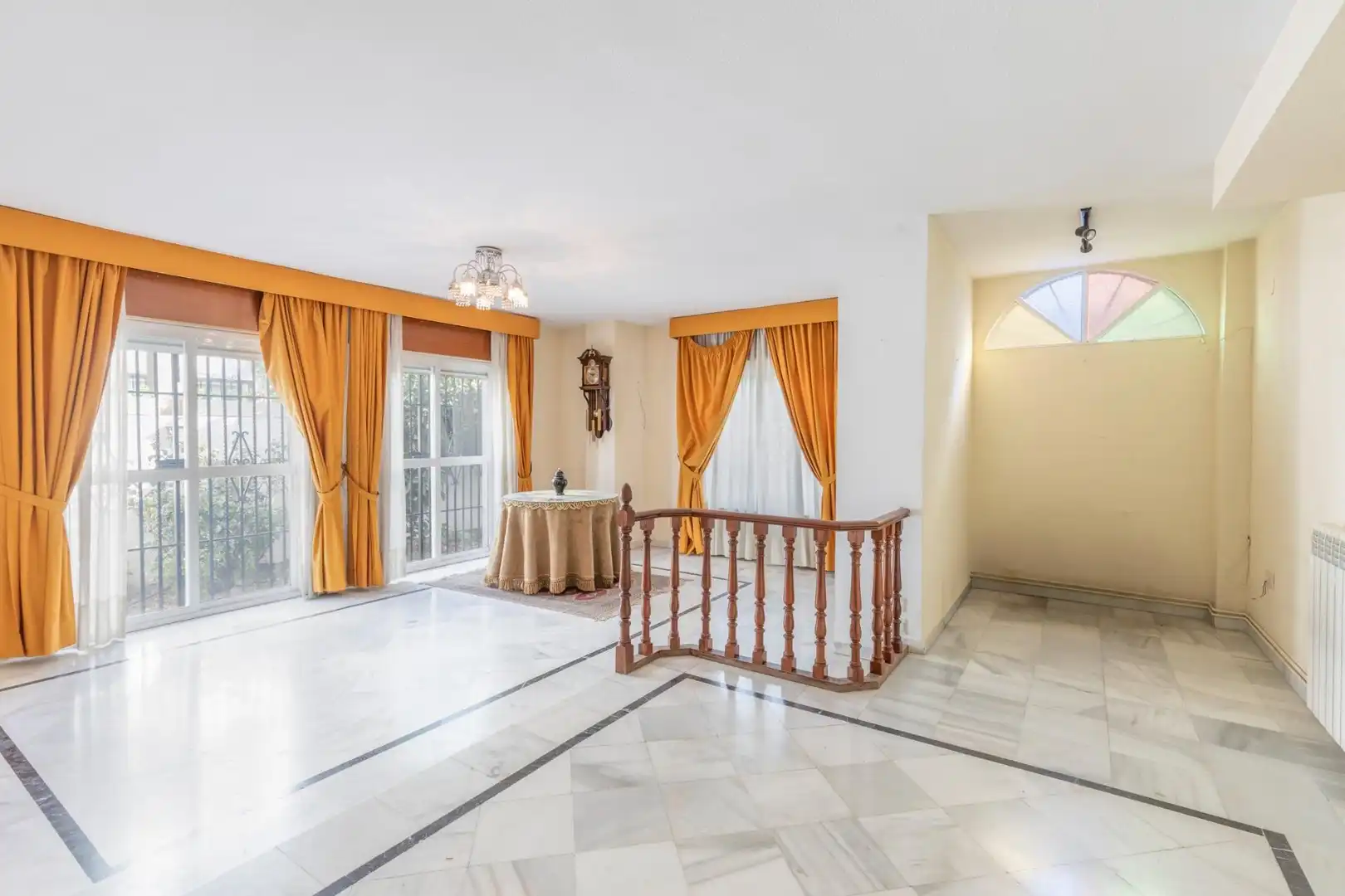 Casa adosada en venta en Granada con Calefacción, Terraza y Trastero