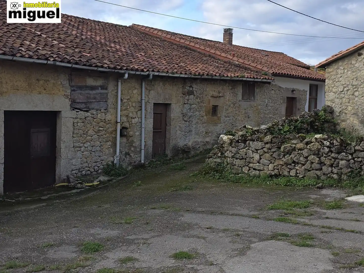 Vista exterior de Casa o chalet en venta en Herrerías con Terraza y Balcón