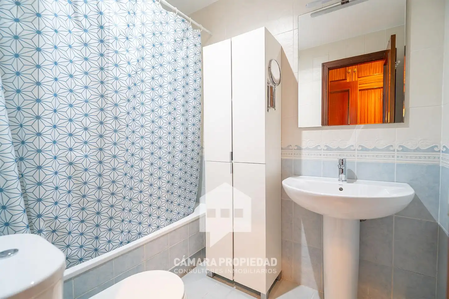 Baño de Piso en venta en Huelva con Aire acondicionado y Terraza