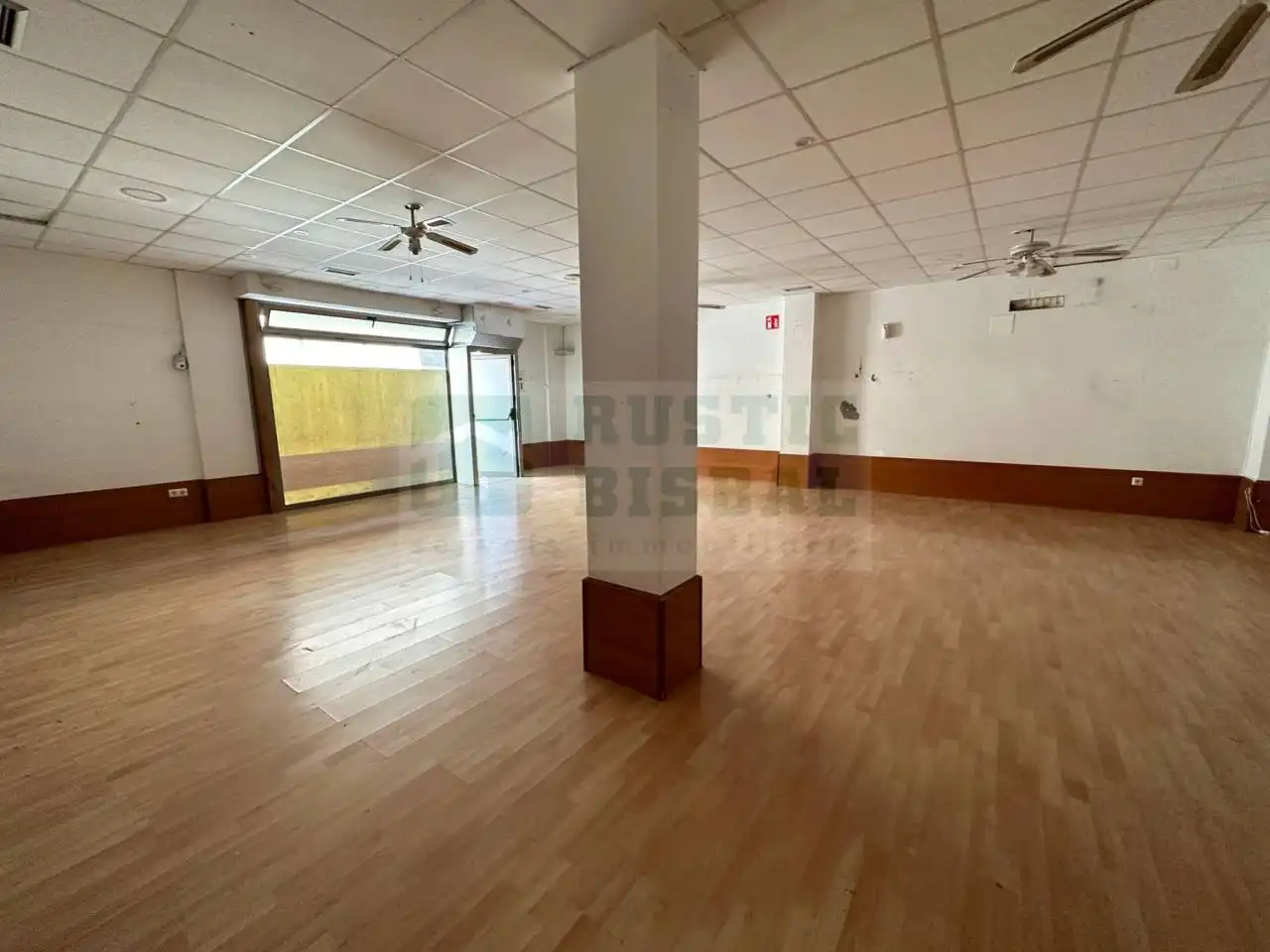 Local comercial de lloguer a La Bisbal d'Empordà