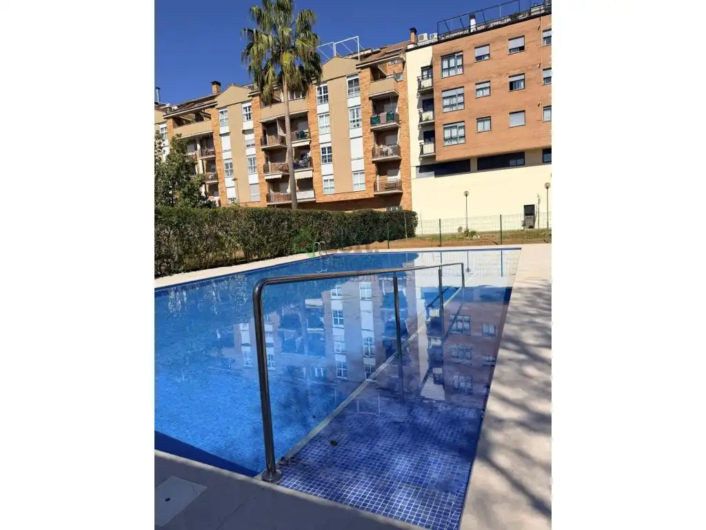 Piscina de Dúplex en venda en Badajoz amb Aire condicionat, Calefacció i Terrassa