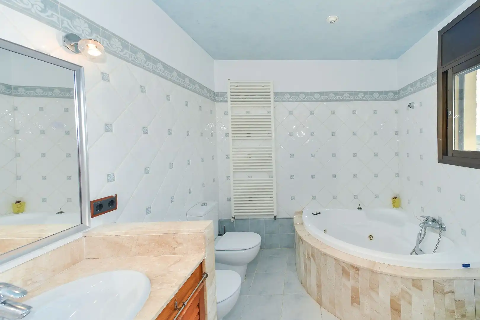Baño de Casa o chalet en venta en Calonge i Sant Antoni con Aire acondicionado, Jardín privado y Terraza