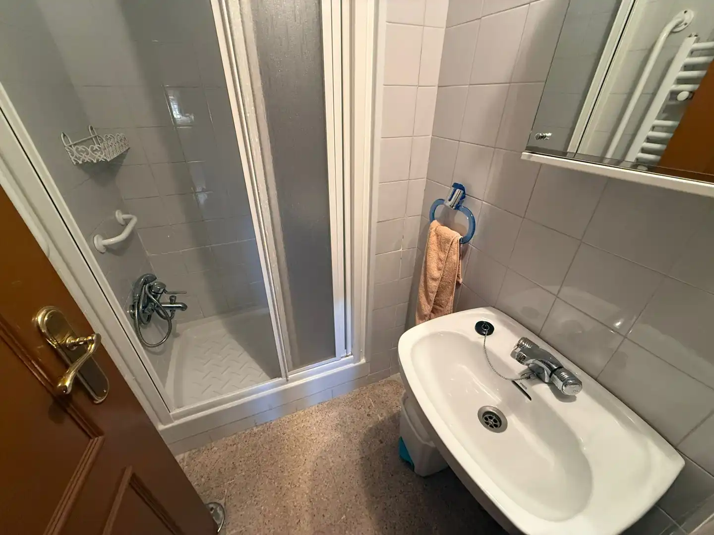 Bathroom of Flat for sale in Madrid  with Air Conditioner, Heating and Private garden