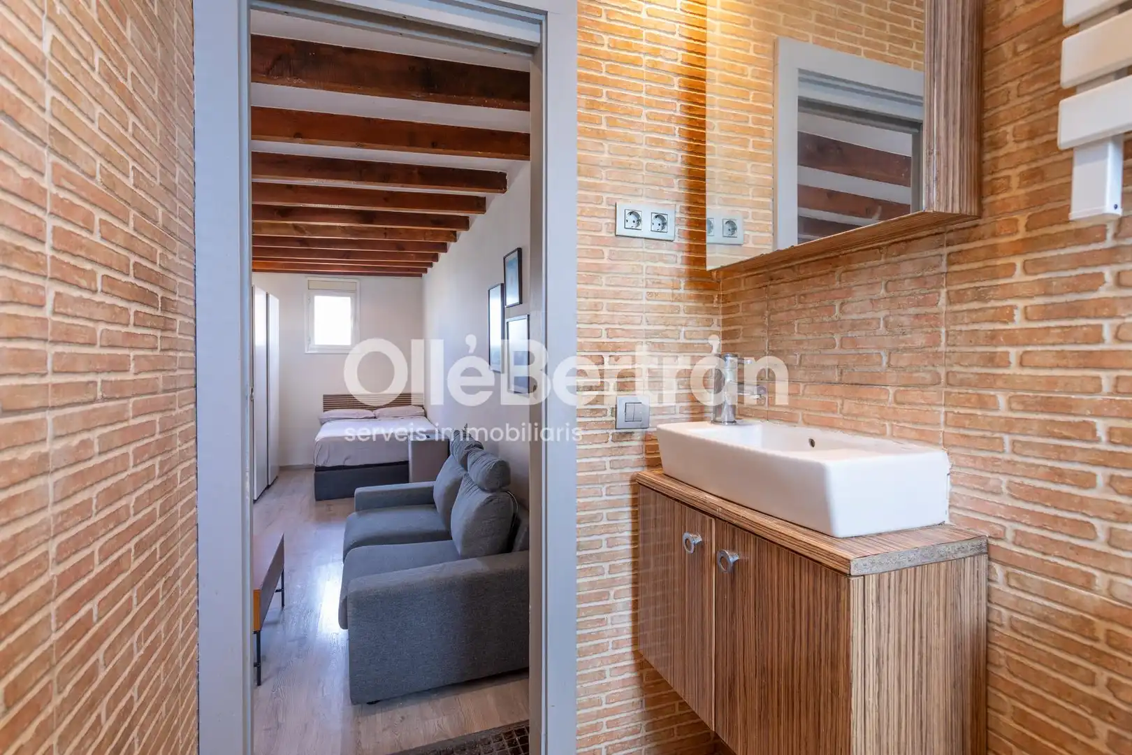 Baño de Ático en venta en Barcelona con Calefacción y Terraza