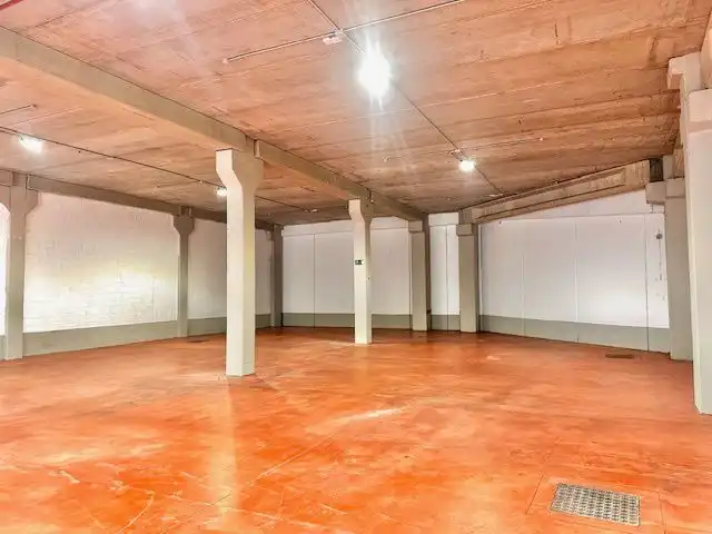 Fabrikhallen zur Miete in Marbella