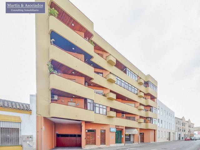 Local comercial en Venta en  ZARAGOZA, 38 en Barriada España - San Pedro