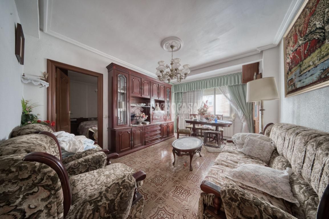 Sala de estar de Piso en venta en Valladolid Capital con Calefacción