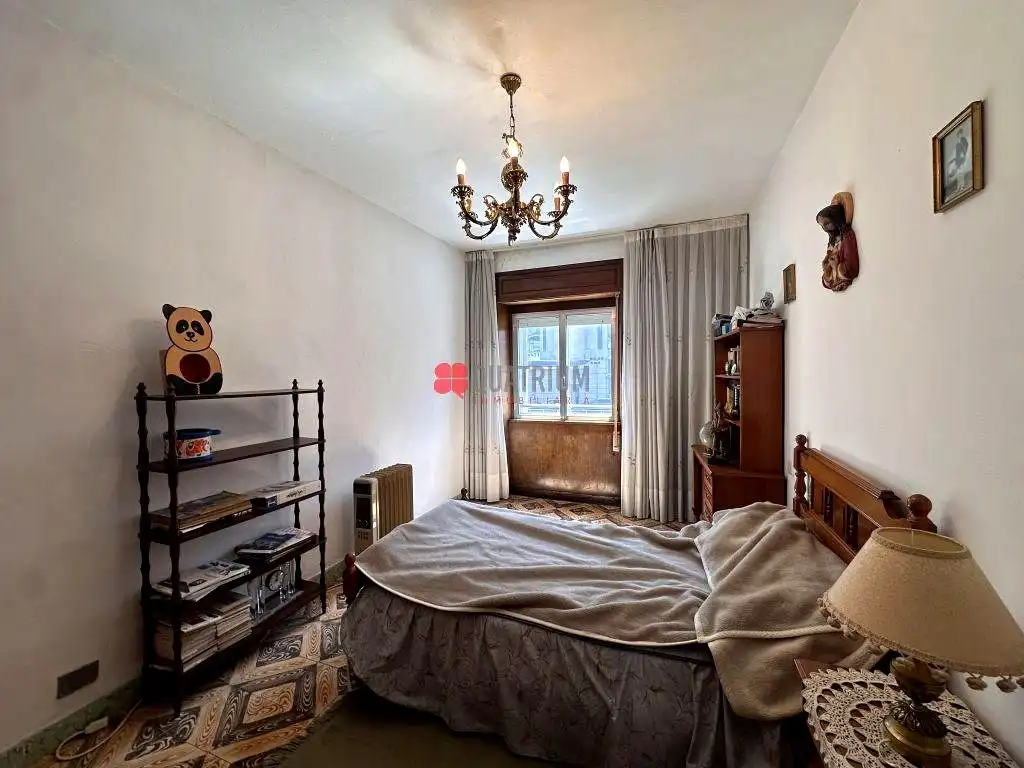Dormitori de Casa o xalet en venda en Santiago de Compostela  amb Terrassa, Traster i Balcó