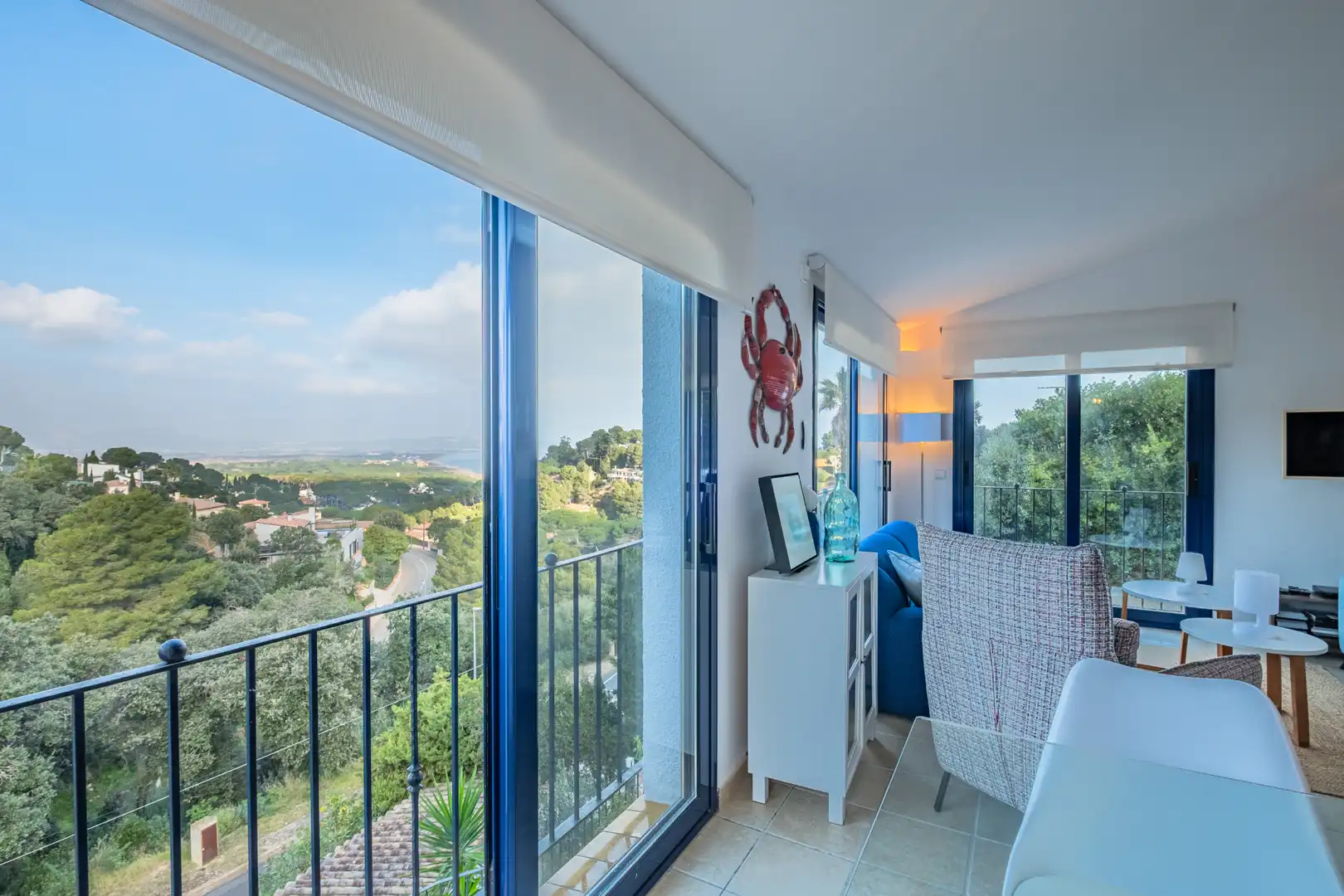 Schlafzimmer von Einfamilien-Reihenhaus zum Verkauf in Begur mit Klimaanlage, Heizung und Terrasse