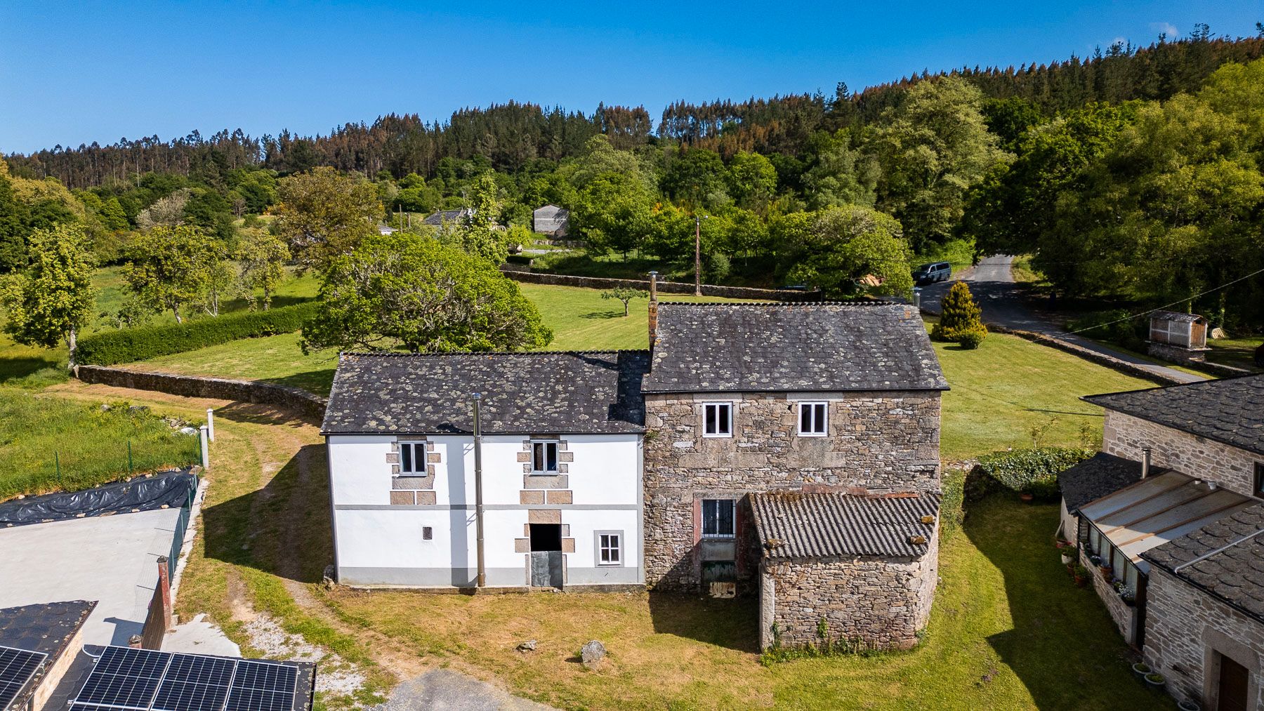 Vista exterior de Finca rústica en venda en Outeiro de Rei amb Moblat