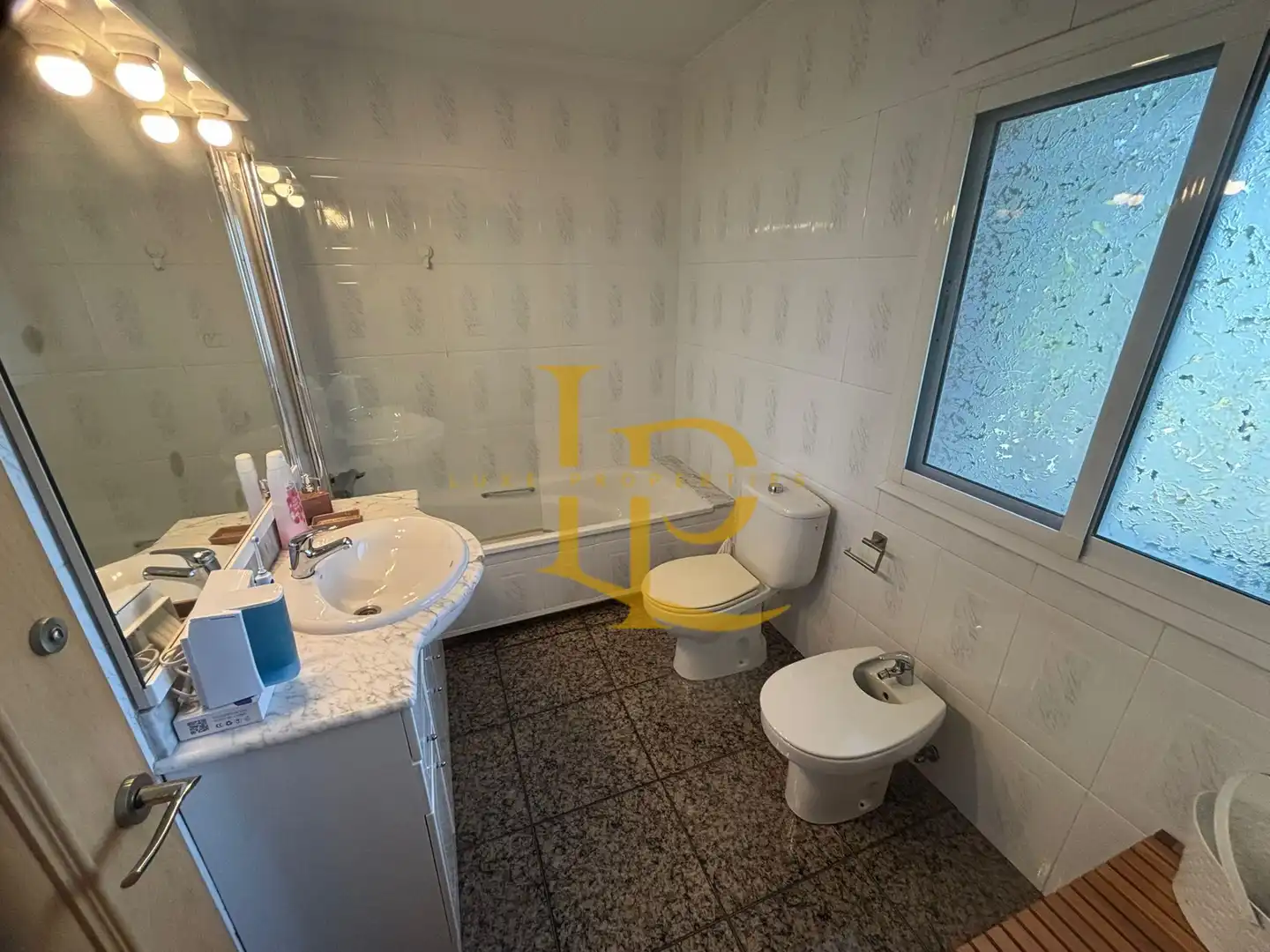 Bany de Casa o xalet en venda en Rubí amb Jardí privat, Terrassa i Traster