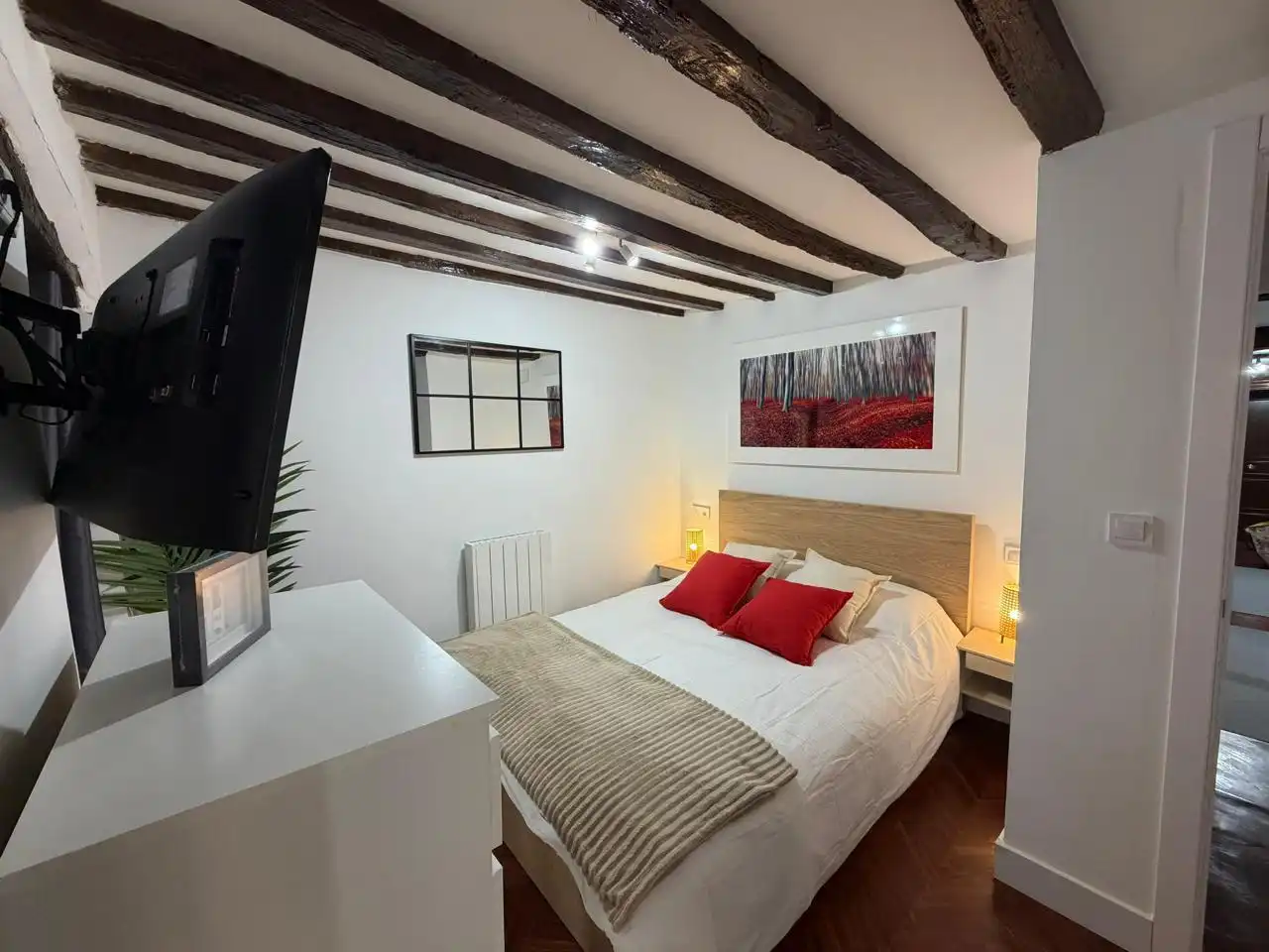 Schlafzimmer von Wohnung zur untervermieten in Laredo mit Heizung und Möbliert
